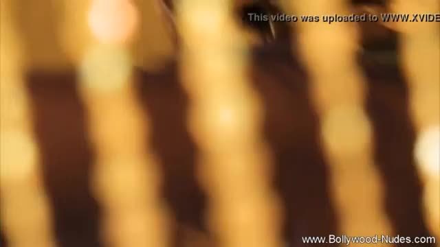 India girl dancing free