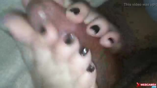 Couple footjob cuming in the webcam