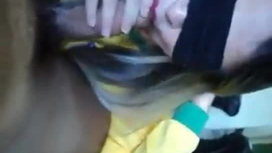 Loirinha linda pagando boquete