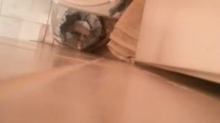 Culo espiado amiga borracha en mi baño
