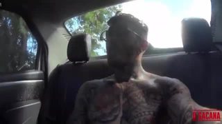 Masturbando em público / mijando na cueca de pau duro!