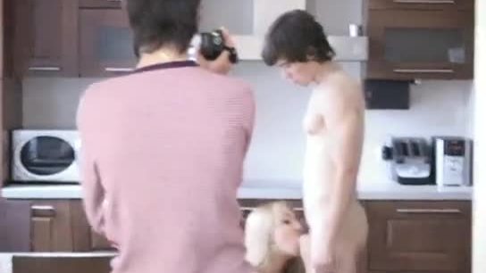 Dude films as his friend fucks a hottie